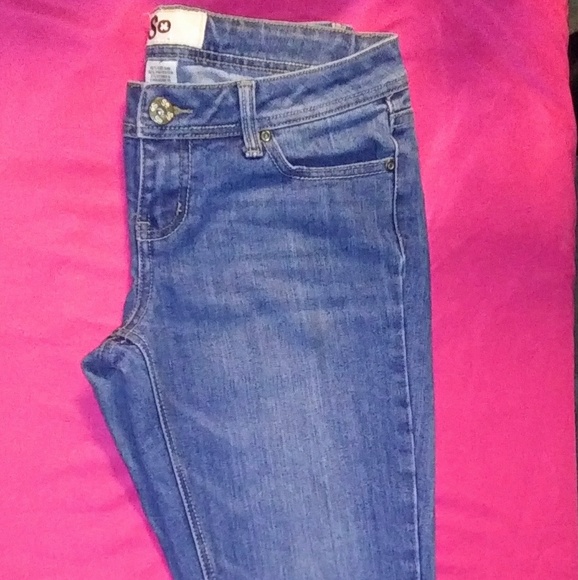 Jeans - Picture 2 of 4